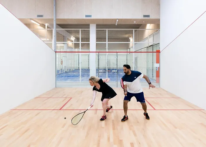 Ucpa Sport Station Hostel Parijs